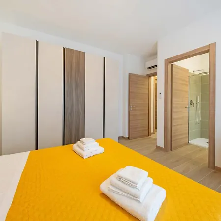 Apartmentsgarda - Residenza Maycol * Бардолино